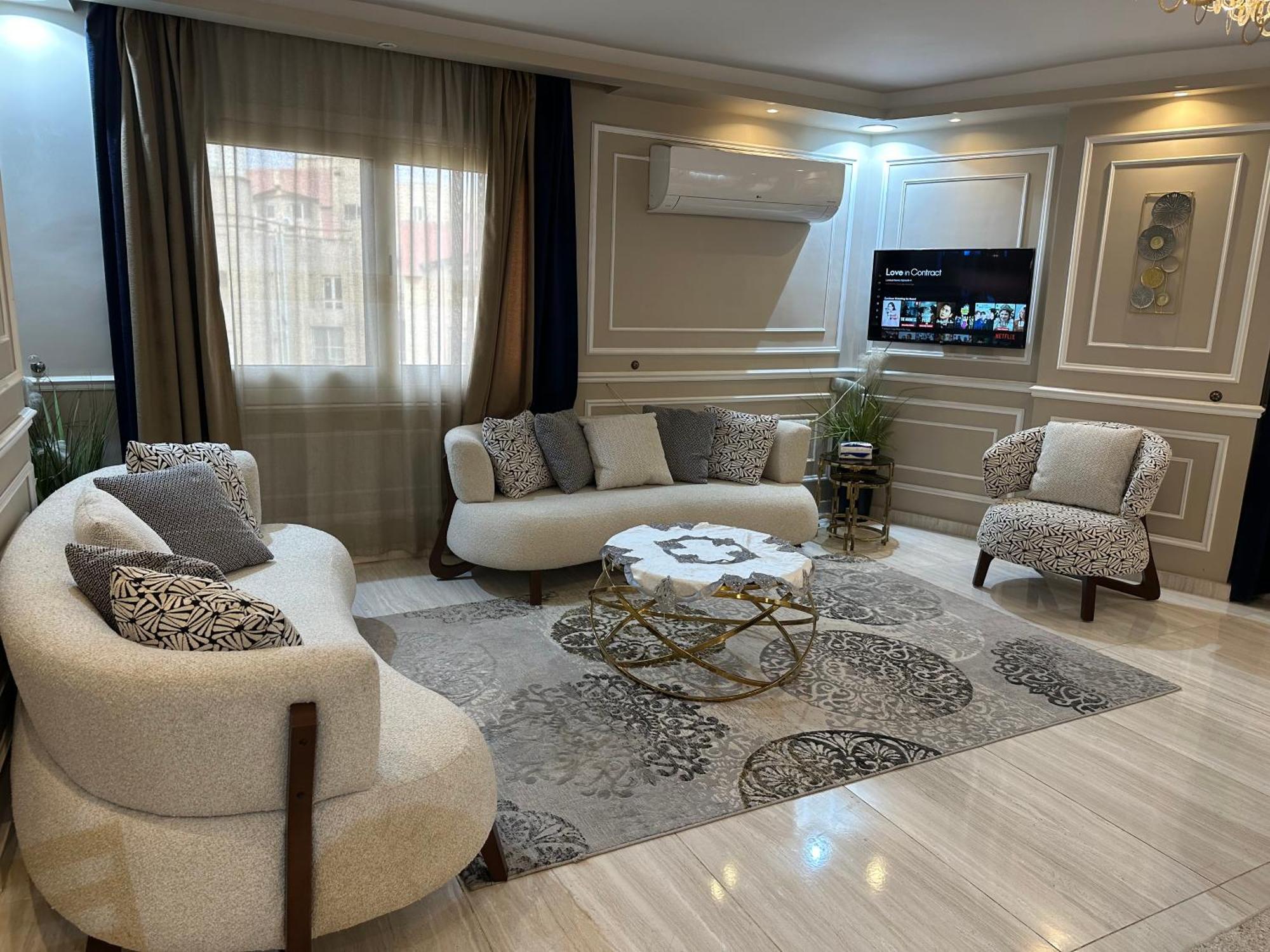 Apartment Luxurious In Cairo