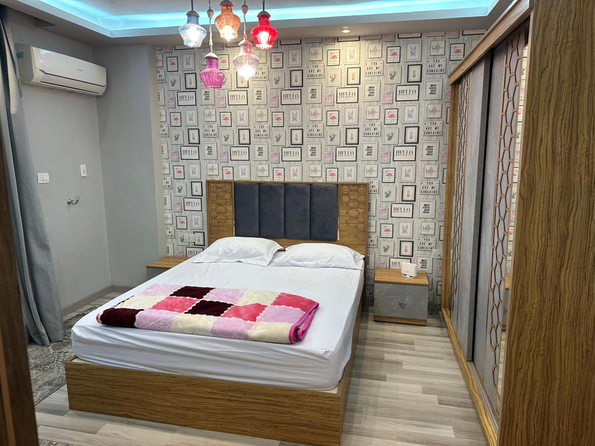 Luxurious In Apartment